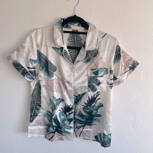Floral Palm Print Sleepwear pajama top small silky button up